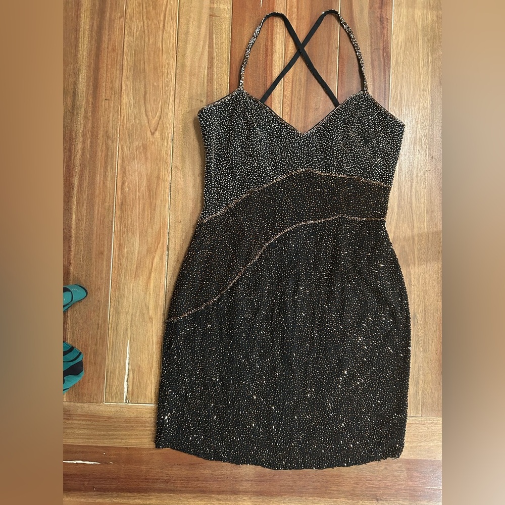 Beautiful beaded vintage Niteline Della Roufogali mini dress!! 4 - Picture 2 of 10